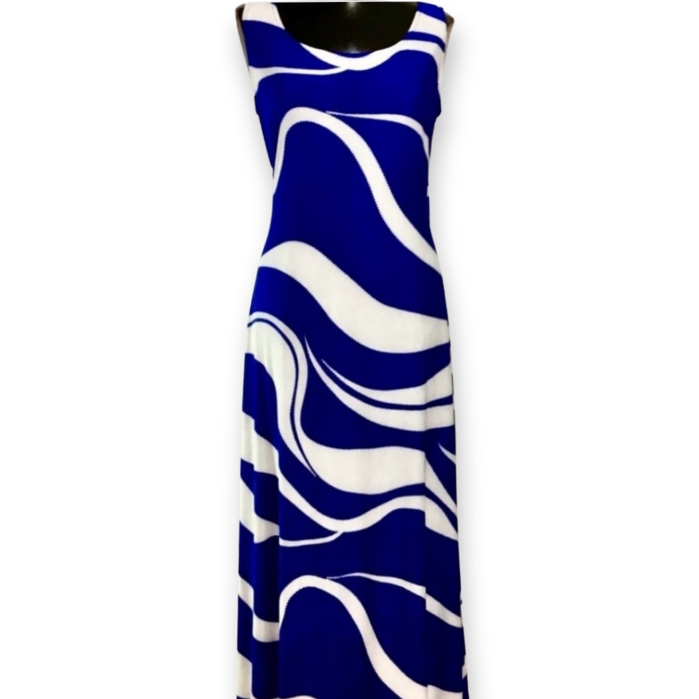 💙Maxi Dress Open Back Blue and White💙 Size Medium💙